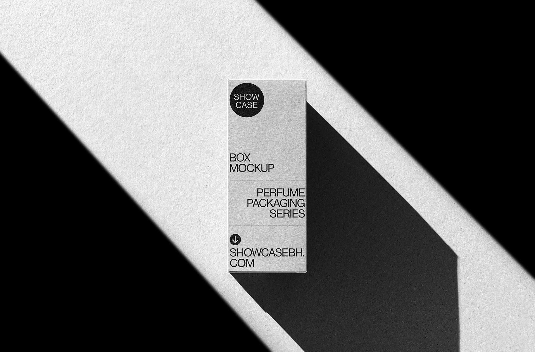 PM01_Perfume Packaging Mockup